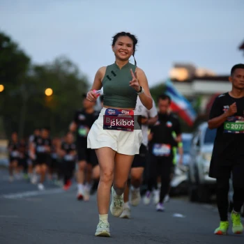 Runner Photo 3717003