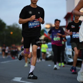 Runner Photo 3717019