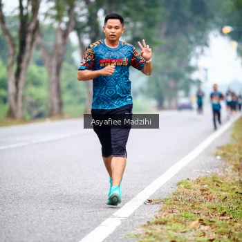 Runner Photo 3717030