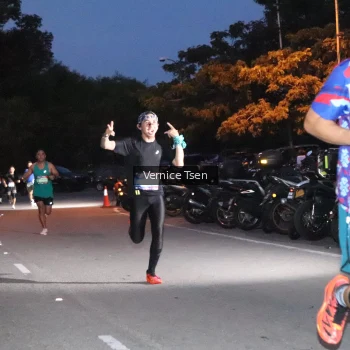 Runner Photo 3717078