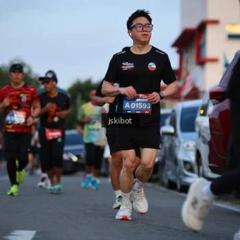 Runner Photo 3717115