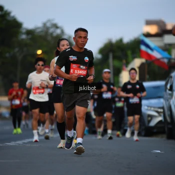 Runner Photo 3717239