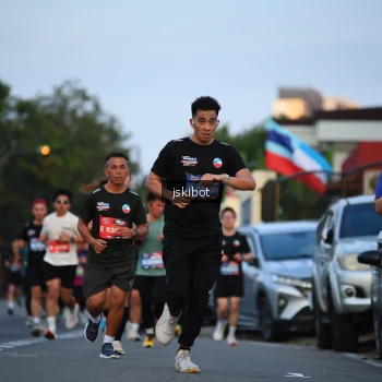 Runner Photo 3717276