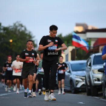 Runner Photo 3717279