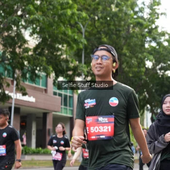 Runner Photo 3717342