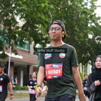 Runner Photo 3717343