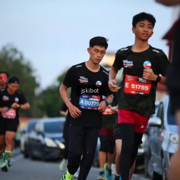 Runner Photo 3717365