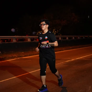 Runner Photo 3717371