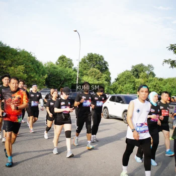 Runner Photo 3717411