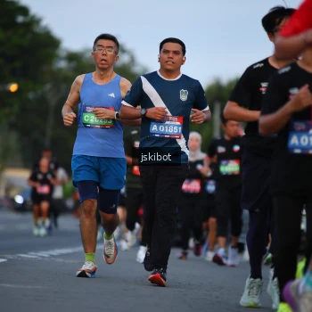 Runner Photo 3717430