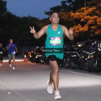 Runner Photo 3717437