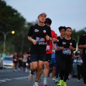 Runner Photo 3717446
