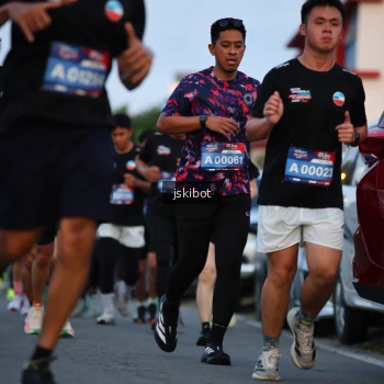 Runner Photo 3717496