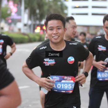 Runner Photo 3717518