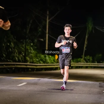Runner Photo 3717543