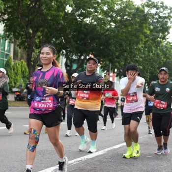 Runner Photo 3717579