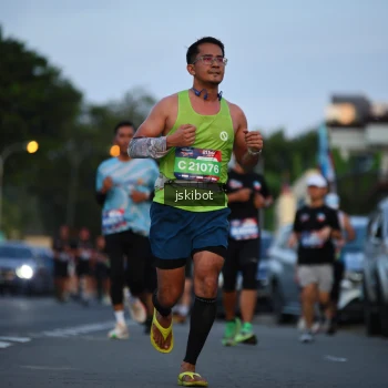 Runner Photo 3717584