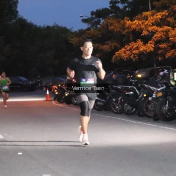 Runner Photo 3717637