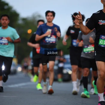 Runner Photo 3717683