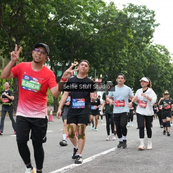 Runner Photo 3717692
