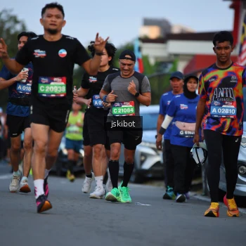 Runner Photo 3717709