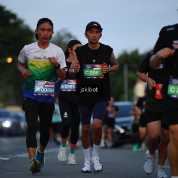 Runner Photo 3717771