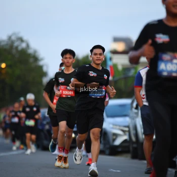 Runner Photo 3717876