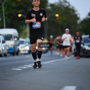 Runner Photo 3717926