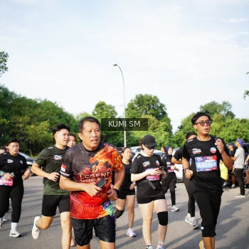 Runner Photo 3717935