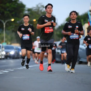 Runner Photo 3717958
