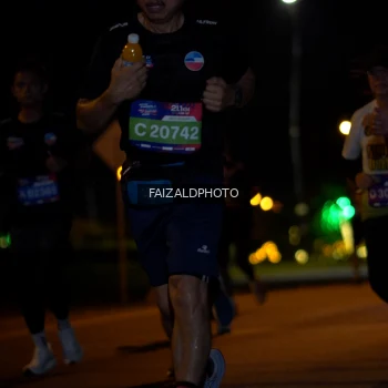Runner Photo 3718005
