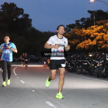 Runner Photo 3718016