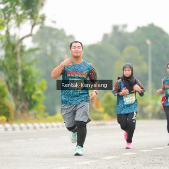 Runner Photo 3718019