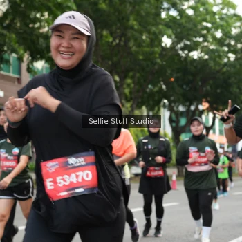 Runner Photo 3718020
