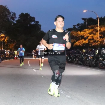 Runner Photo 3718032