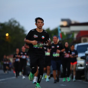 Runner Photo 3718112
