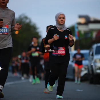Runner Photo 3718113
