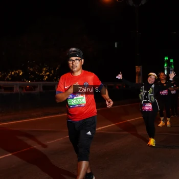Runner Photo 3718115