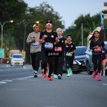 Runner Photo 3718157