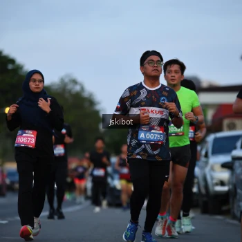 Runner Photo 3718256