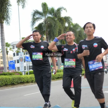 Runner Photo 3718341