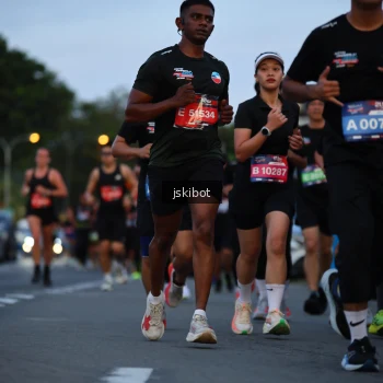 Runner Photo 3718459