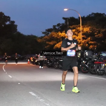 Runner Photo 3718580