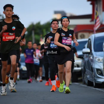Runner Photo 3718607