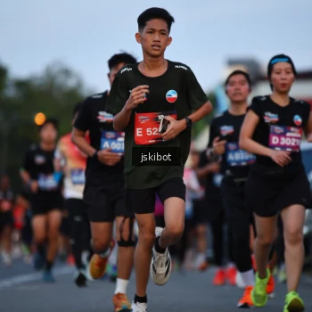 Runner Photo 3718621