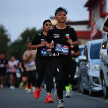 Runner Photo 3718748