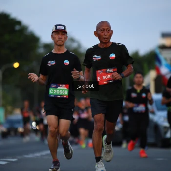 Runner Photo 3718775