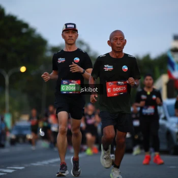 Runner Photo 3718783