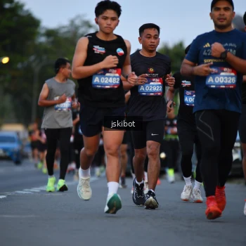 Runner Photo 3718834