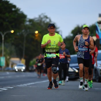 Runner Photo 3719108